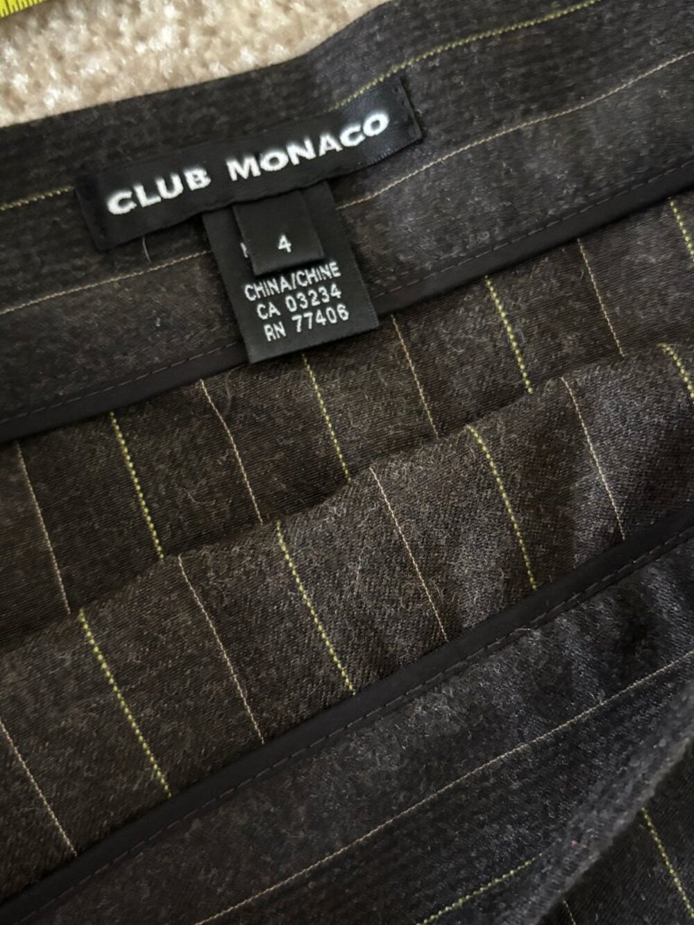 CLUB MONACO Black Pinstripe Wool Blend Pencil Skirt Old Money Luxury Size 4 - Picture 6 of 8